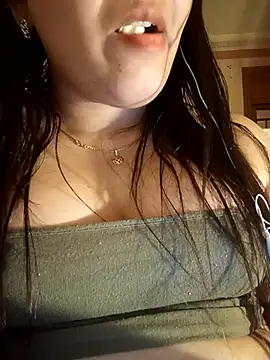 LONA-_- Pertunjukan Webcam