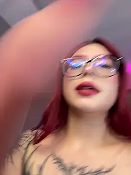 Red_Bunny_v 即時 XXX 聊天