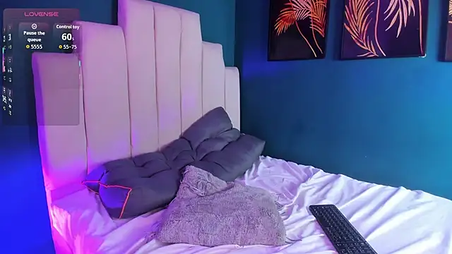 Adrienne__'s Live XXX Chat