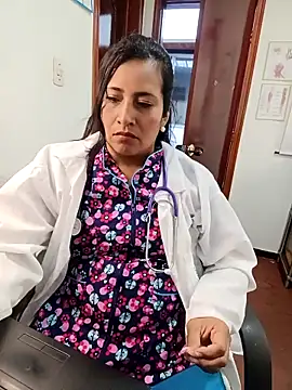 Show modela Aitana444 na web-kameri