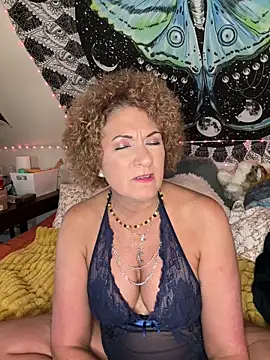 Chat +18 de SuzyCatzz ao vivo