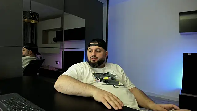 Chat +18 de DravenPeak ao vivo