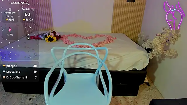 CharlotteKing8 Live XXX-Chat