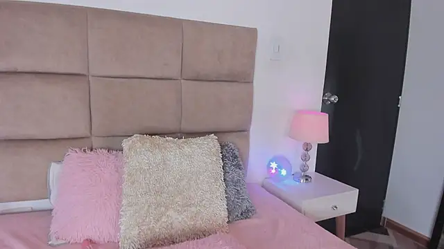 ashleycurvyy live XXX chat