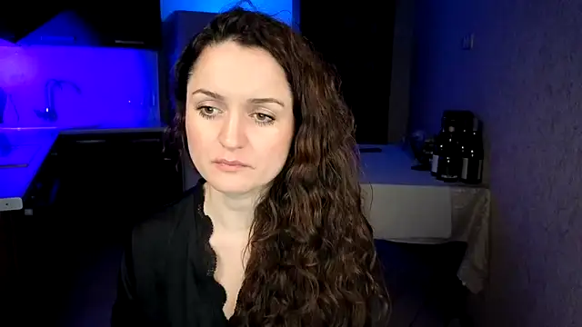 XXX chat uživo modela Cerann1