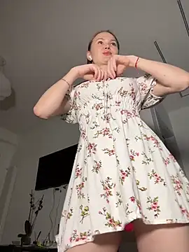 Вебкам-шоу NickiLike