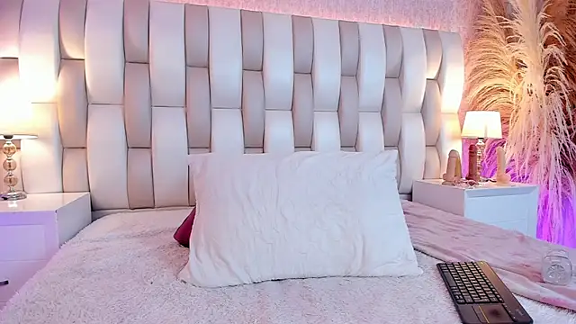 Viollet_xoxo Adlı Modelin Canlı XXX Sohbeti