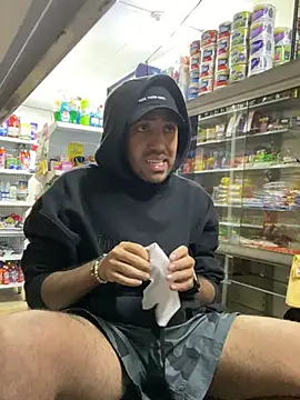 JuanZapata33 Show in webcam