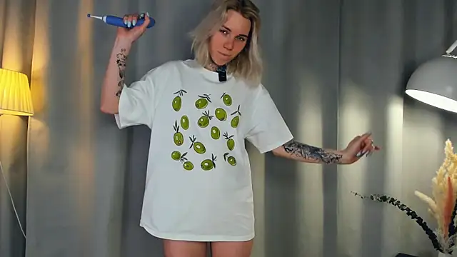 XXX chat uživo modela DianeHonnette