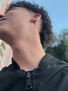 yoursexyjose: онлайн-секс-чат