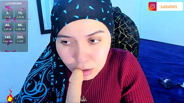 MatchedEyebrow Live XXX-chat