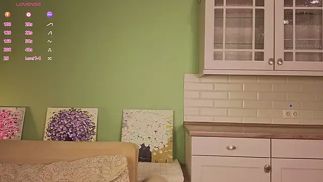 XXX chat uživo modela UWU_flower