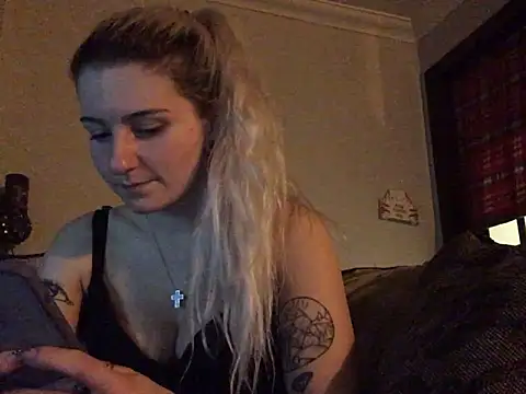 xxamyleighxx Adlı Modelin Canlı XXX Sohbeti