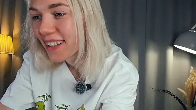 DianeHonnette Chat XXX in diretta