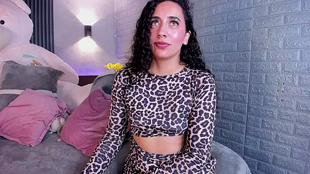 Magic_ivone Live XXX-Chat