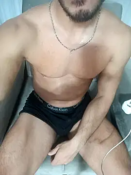 Enes-J Show in webcam