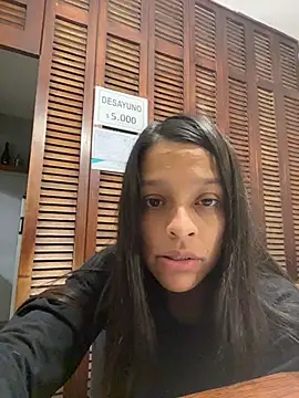 OrianaXclusive's Live XXX Chat