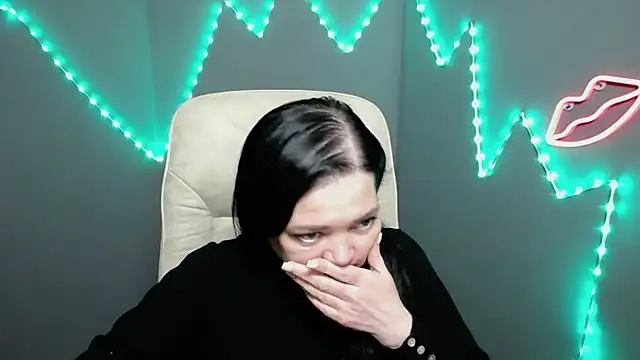 دردشة LauraFinn الجنسية المباشرة