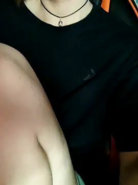 Chat XXX en directo de Aashikalaa