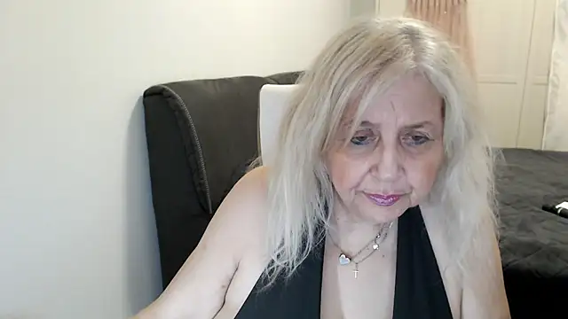 دردشة SusiLifeXXX الجنسية المباشرة