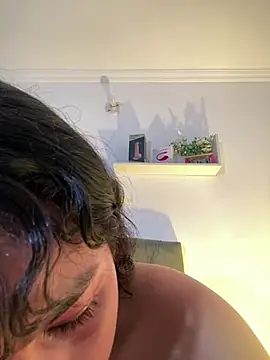 THALIA_EFのライブXXXチャット