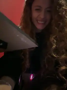 alana15 Adlı Modelin Canlı XXX Sohbeti