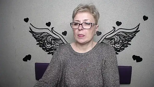 EmiliaGree: απευθείας συνομιλία ΧΧΧ