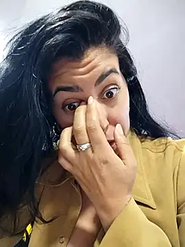 Chat XXX en directo de Luianna