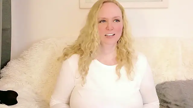 Sarah4you Live XXX-Chat