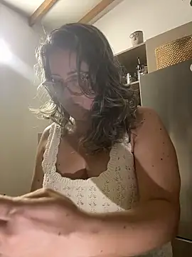 AVRAKEHDABRA Live XXX-chat