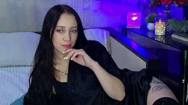 MonicaSweetx: онлайн-секс-чат