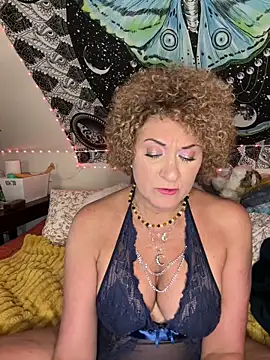 SuzyCatzzのライブXXXチャット