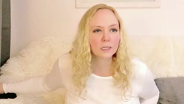 Sarah4youn Live XXX chat