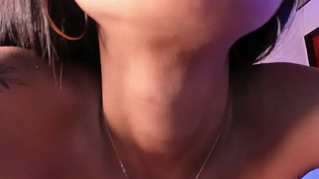 annita_lopez élő XXX-chatje