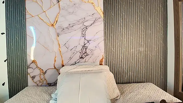 Pokazy przed kamerką – big_tits_in_your_face