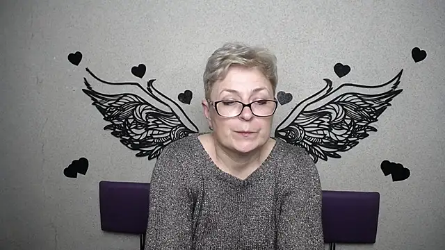 EmiliaGree: απευθείας συνομιλία ΧΧΧ