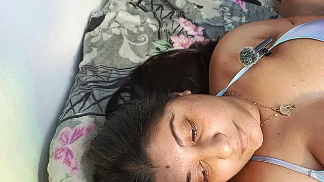 LittlLovely live XXX chat