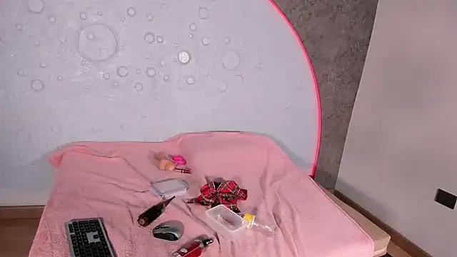 Chat +18 de Shanelsmith ao vivo