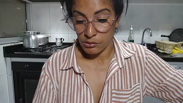 kateleyagrey Chat XXX in diretta