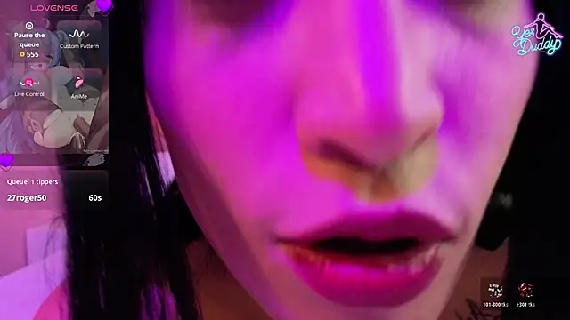 emma_wilder_'s Live XXX Chat