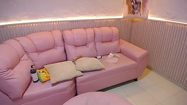 Chatroom XXX en direct de Alaya_cute