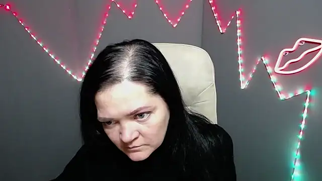 LauraFinn Chat XXX live