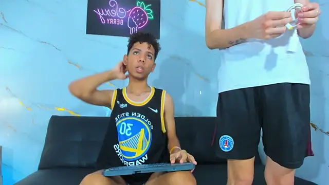 Spicy_guys Webcamshow