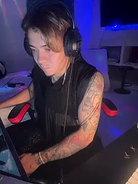 AngelLatinBoy Webcamshow