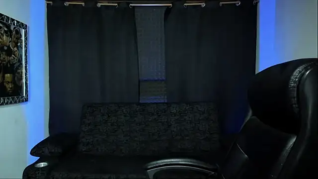 XXX chat uživo modela jhonnysnow17