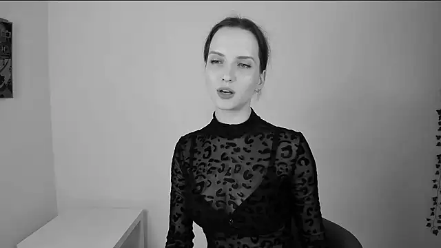 Ariadna_Shy: онлайн-секс-чат