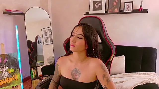 Czat XXX na żywo – EmmyEvans1