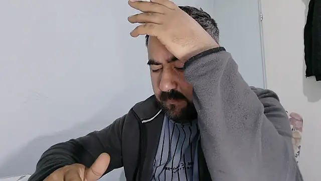 Chat XXX en directo de mio_jaks