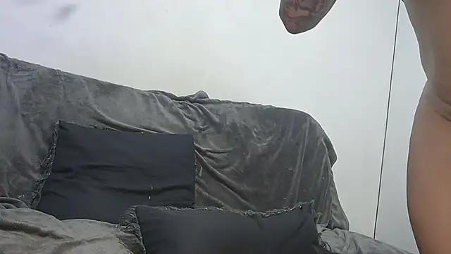 LupinkDemian Show in webcam