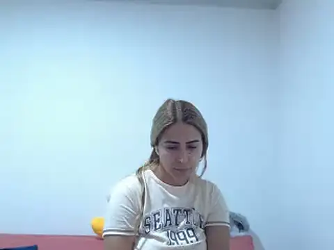 Lunazina 现场XXX聊天